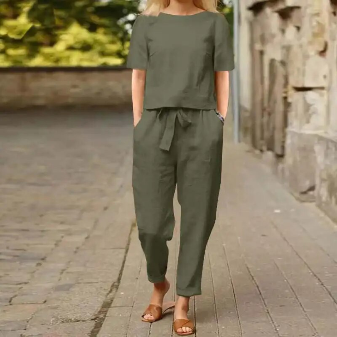 Elegant & Comfortable Two-Piece Linen Set for Women