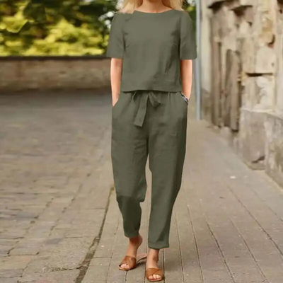 Elegant & Comfortable Two-Piece Linen Set for Women